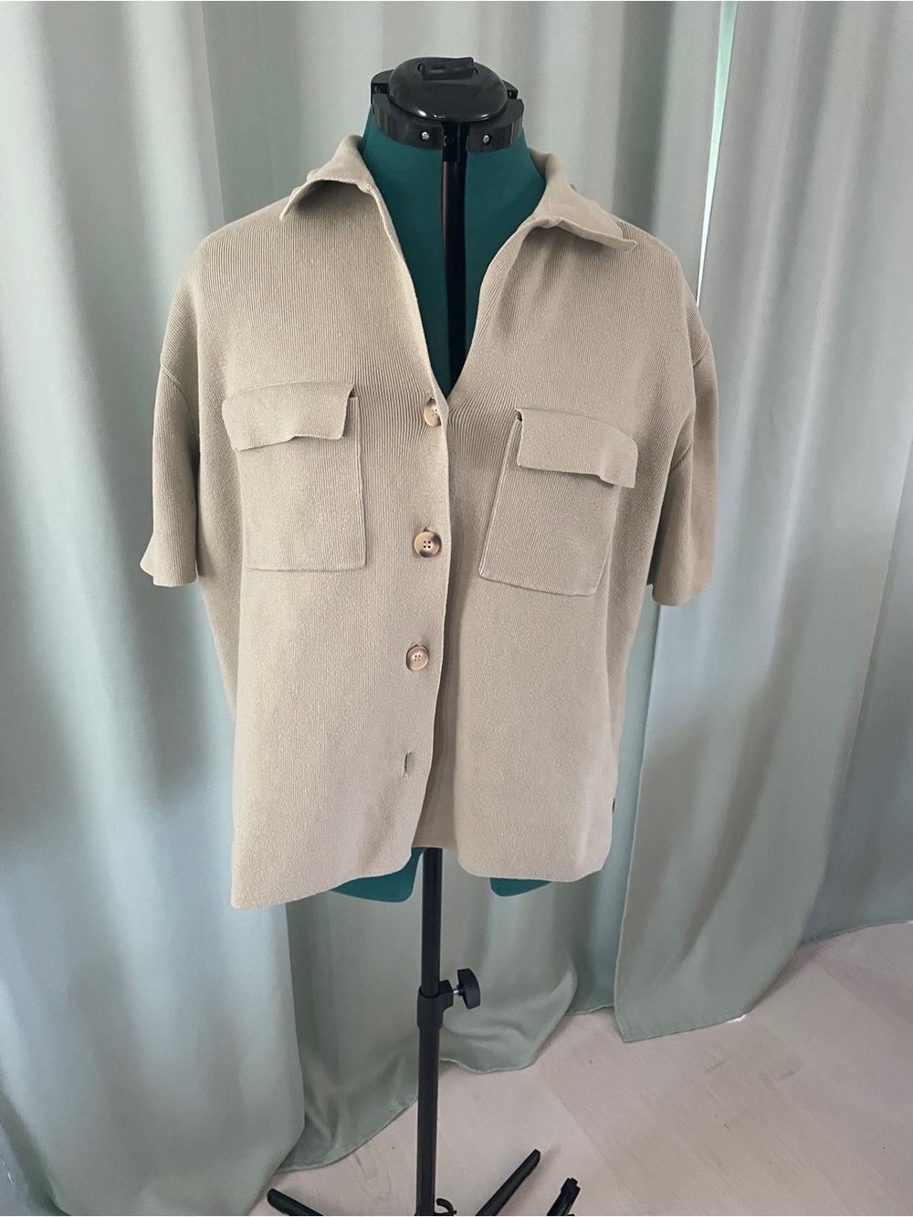 Olive green Short-Sleeve Button Front blouse